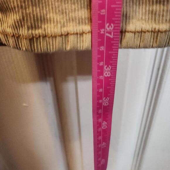 AEO Women's Tan Corduroy Mom Straight Jeans- 6 Regular - Picture 4 of 9